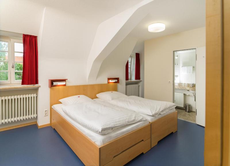 Double Room image 4