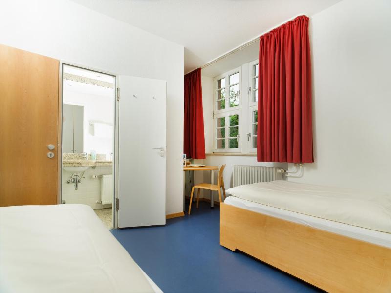 Double Room image 2