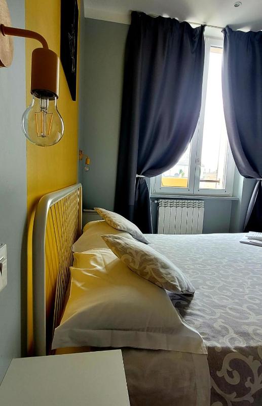 Double Room image 3