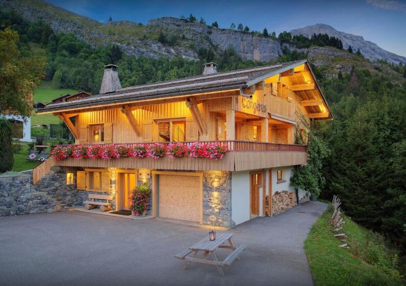 Chalet image 1