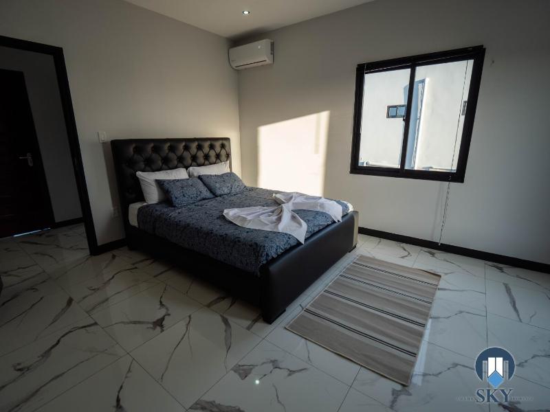 Luxury Sky Group Penthouse With Free Gym & 2 Pools - image 8