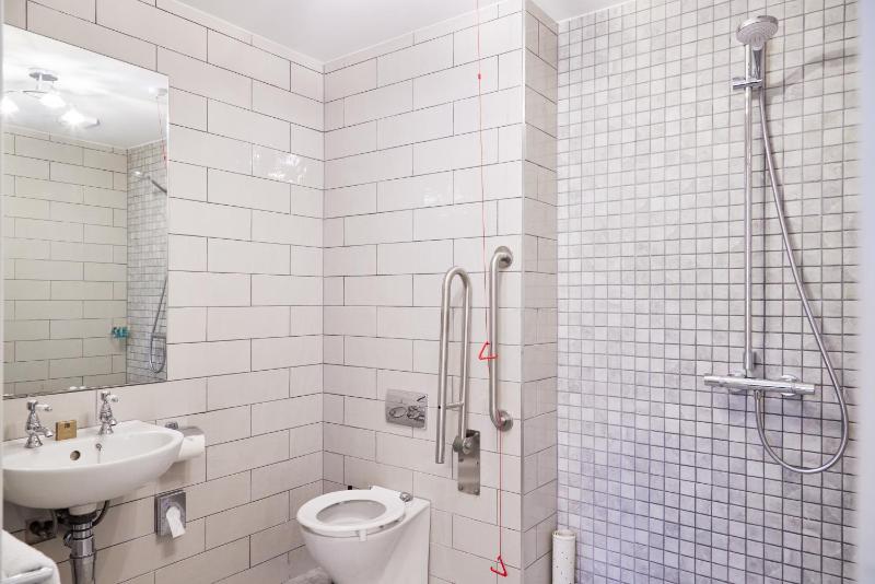 Hotel Isaacs Cork City - image 3