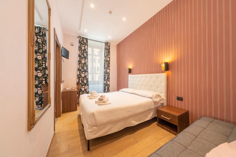 Standard Triple Room image 4