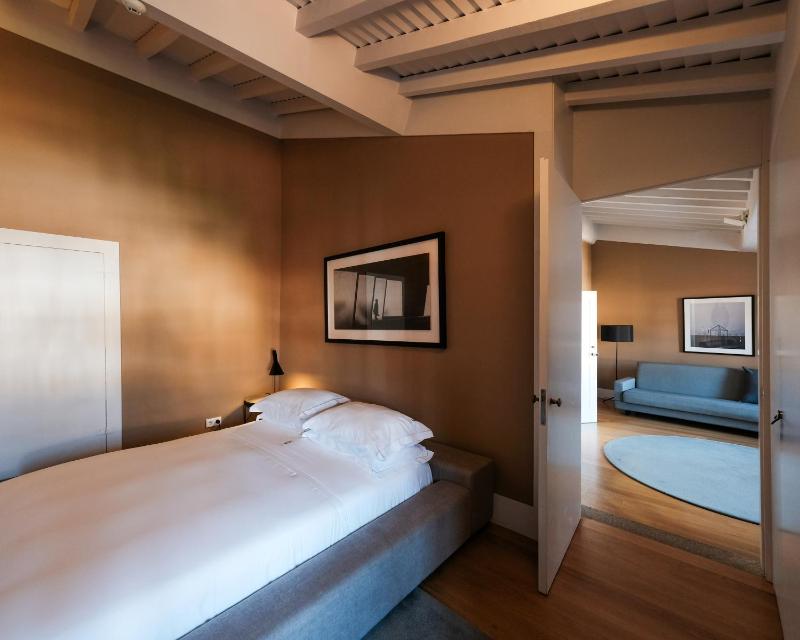 Superior Suite image 4