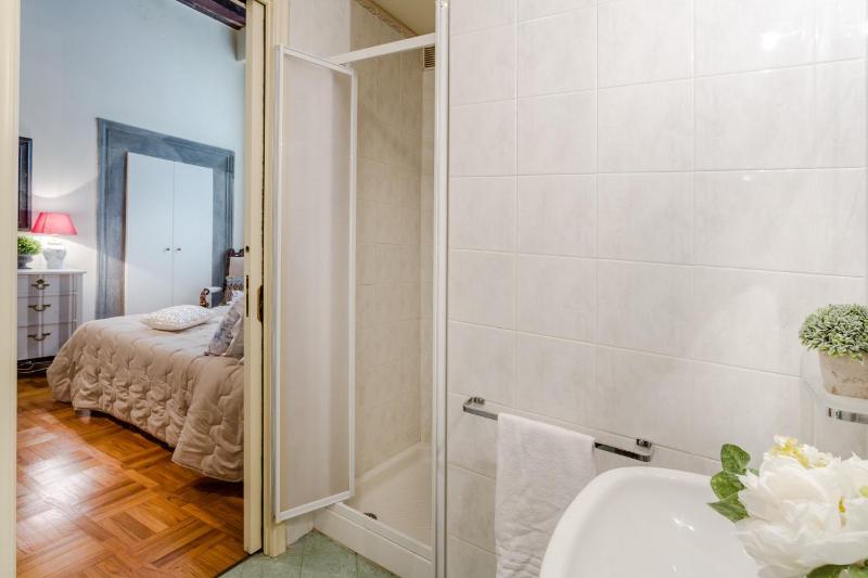Casa Simonetta Modern and Antique Ground Floor Apartment inside the Walls of Lucca - image 31