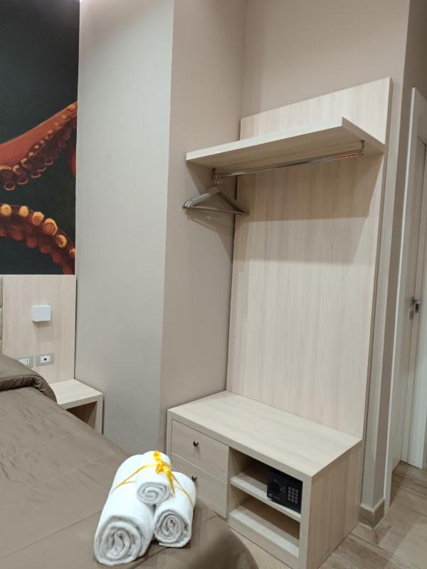 Classic Double Room image 2