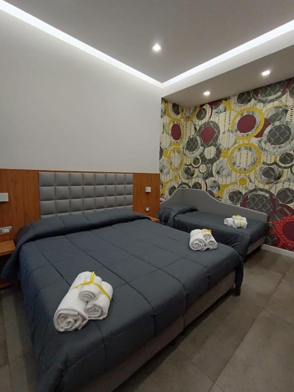 Superior Triple Room image 3