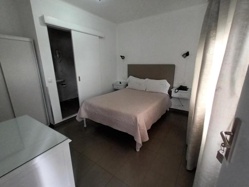 Double Room image 1