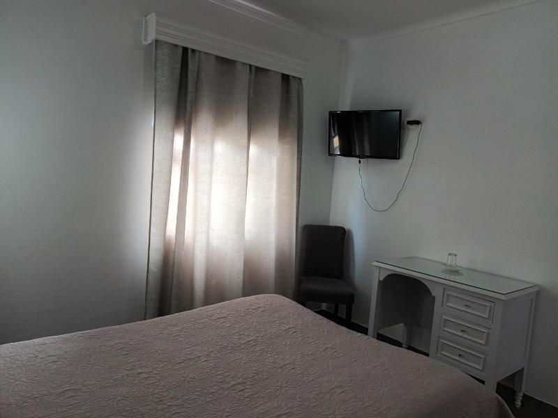 Double Room image 4