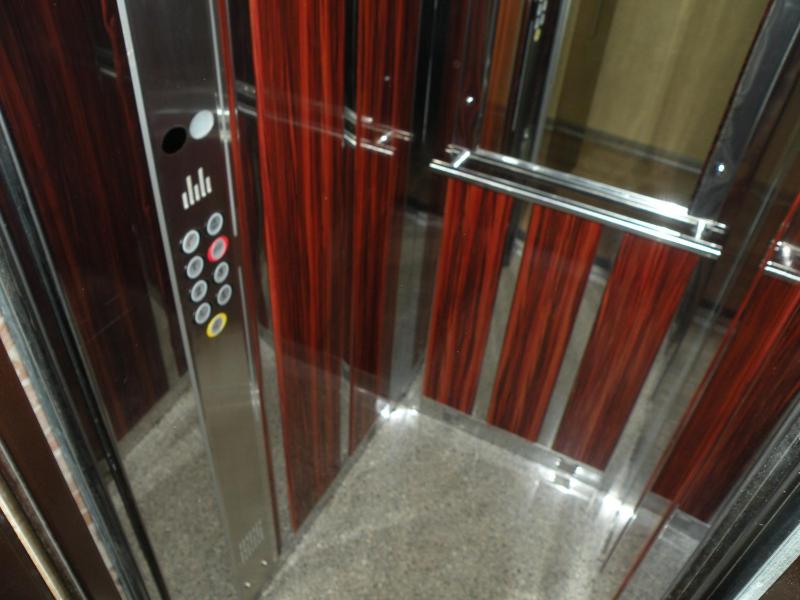 Economy Double Room image 3