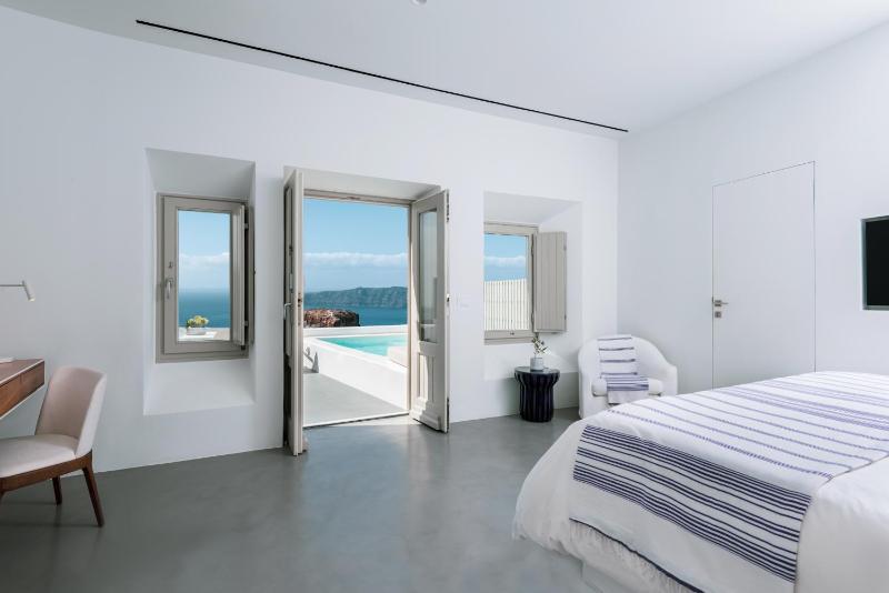 Deluxe Double Room with Plunge Pool image 2