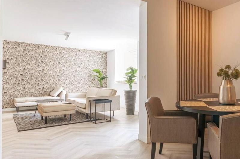 Leon Spacious Apartment With Garden Room 1 Images