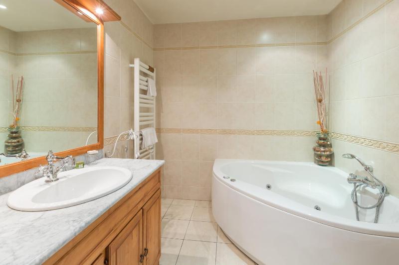 Superior Double Room image 2