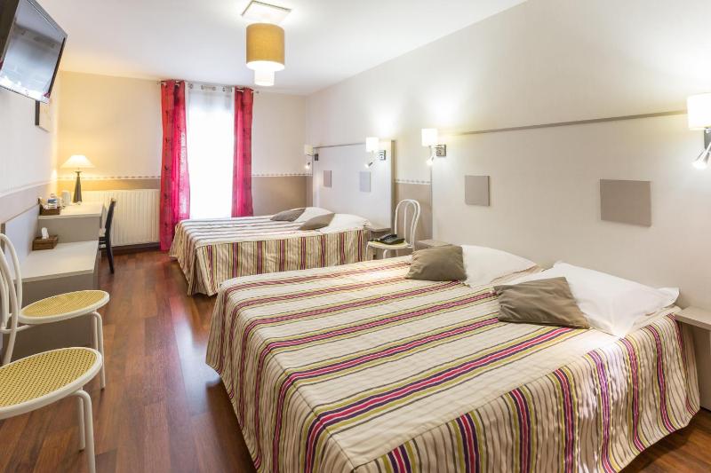 Quadruple Room image 1