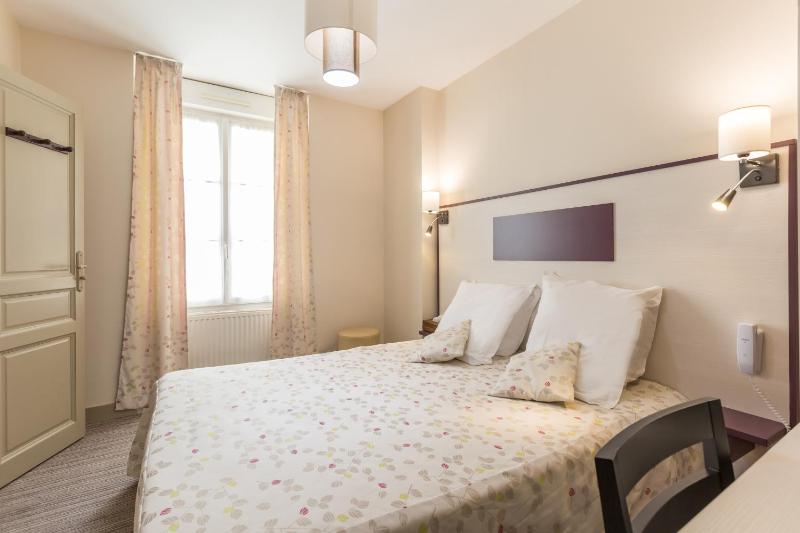 Standard Double Room image 1