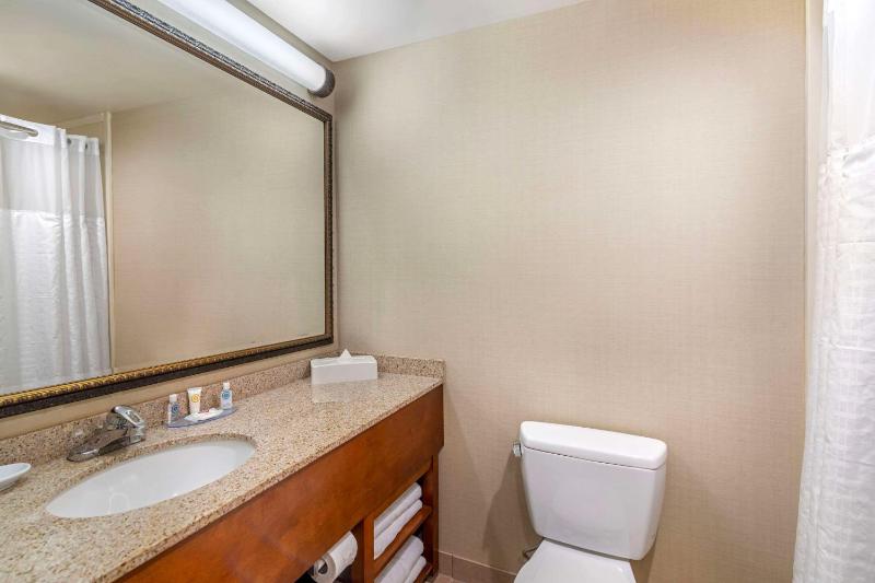 Suite with Two Queen Beds and Sofa Bed  image 2