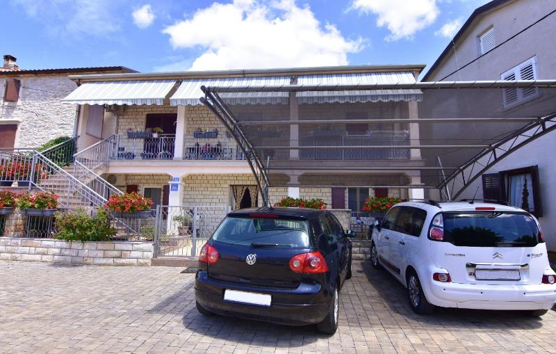 Apartments with parking space Murine Umag - 22510 - image 4