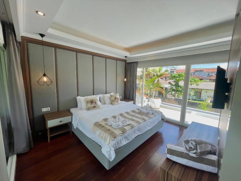 Mila's Villa - image 18
