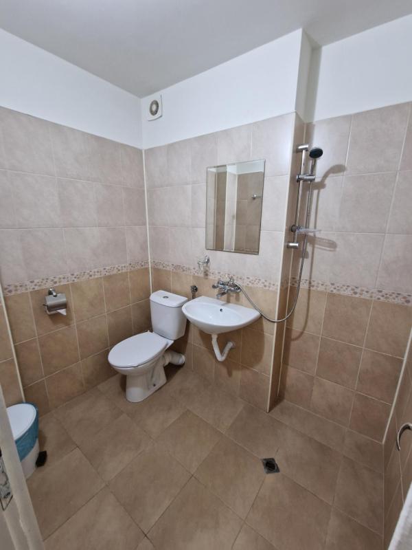 Twin Room image 2