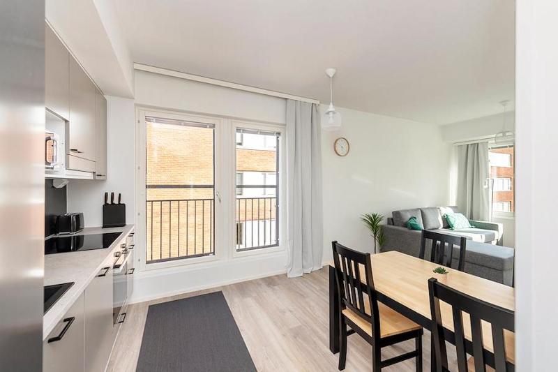 One-Bedroom Apartment image 2