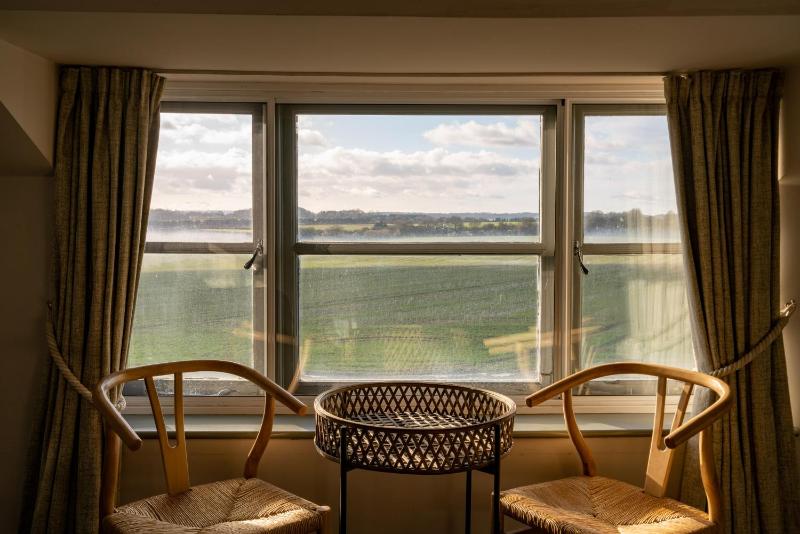 Deluxe Junior Suite image 2