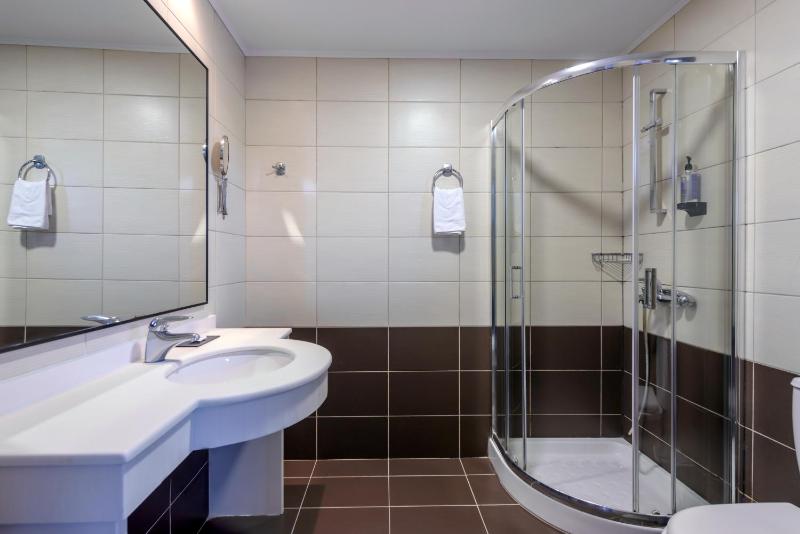 Double or Twin Room image 2