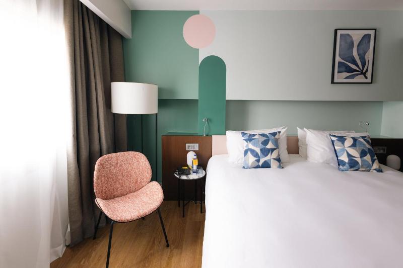 Standard Queen Room image 1