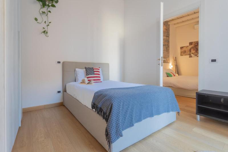 Wine Not Apartment Como Centre by Rent All Como - image 20