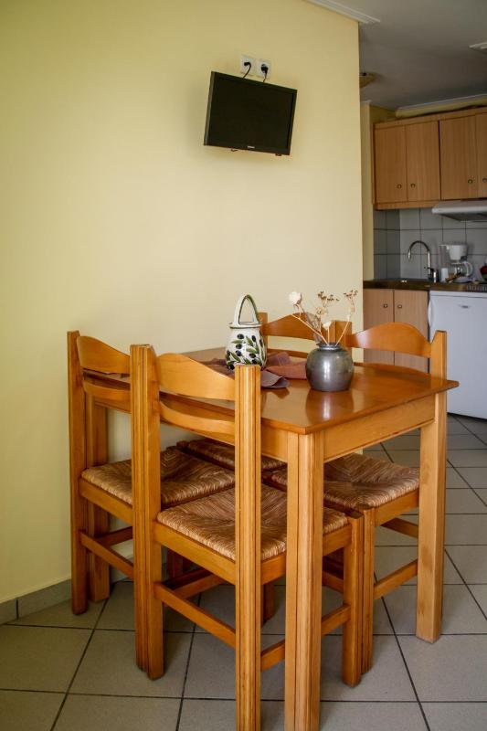 One-Bedroom Apartment with Terrace image 3