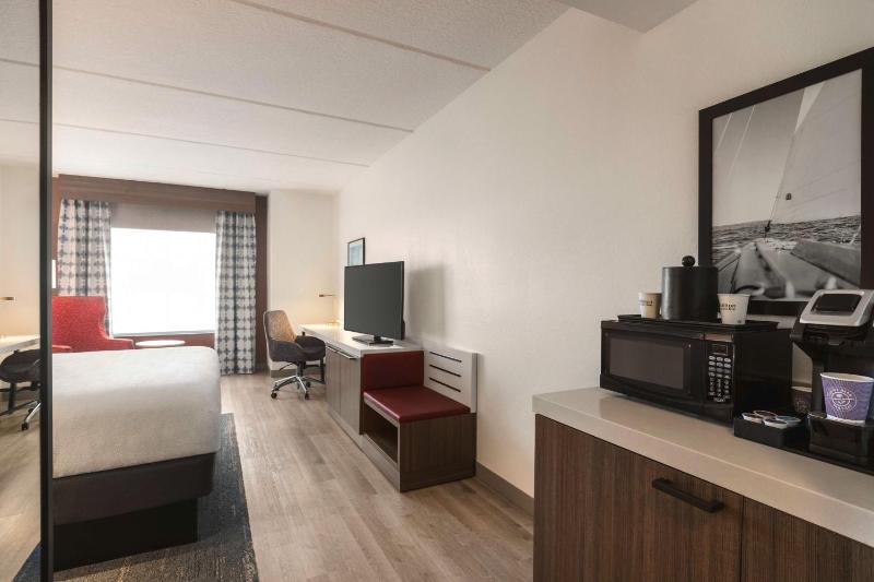 King Room image 3