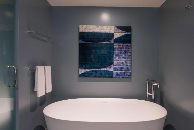 One-Bedroom King Suite Plus with Sofa Bed - Resort View image 2