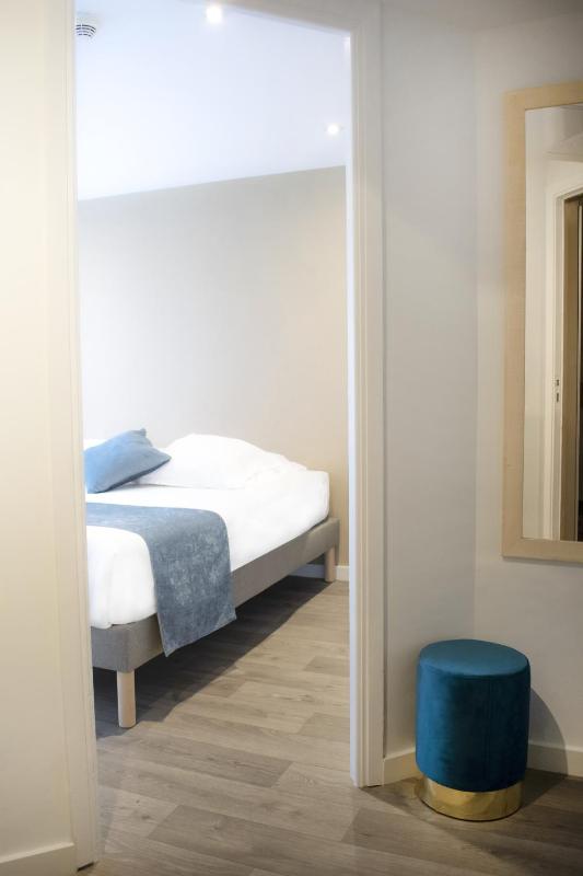 Standard Double Room image 4