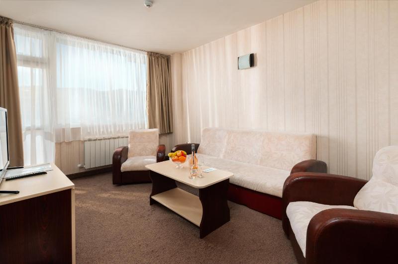 Suite (2 Adults) image 3
