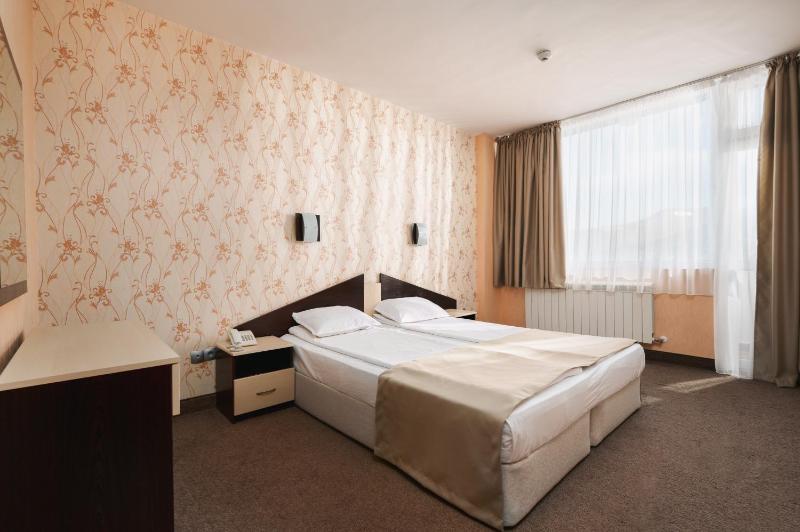 Suite (2 Adults) image 4