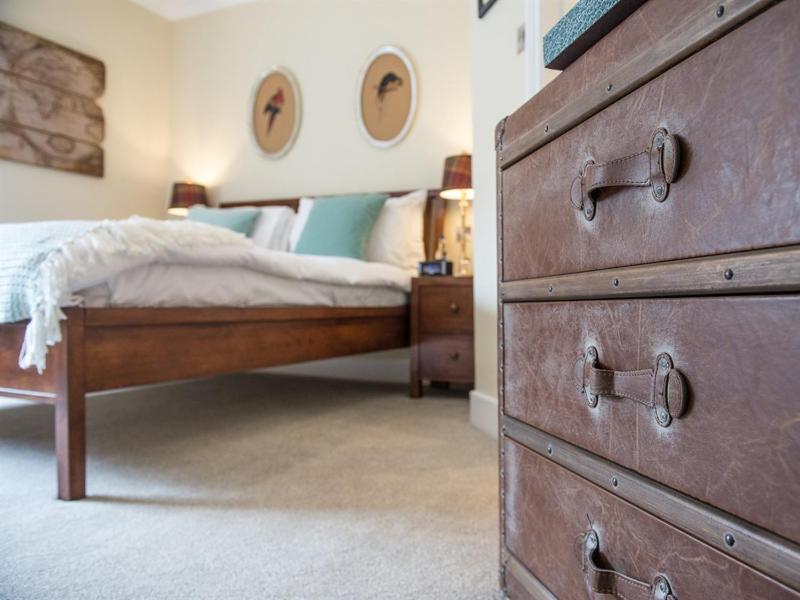 King Room image 4