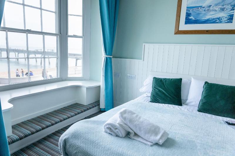 Deluxe Triple Room with Sea View image 1