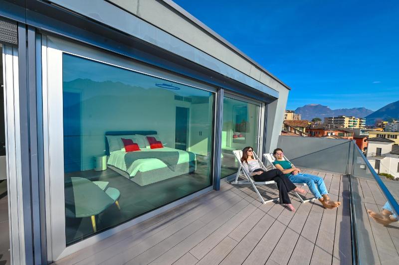 Lakeview Motta Penthouse in Melide - image 29