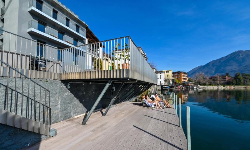 Lakeview Motta Penthouse in Melide - image 37