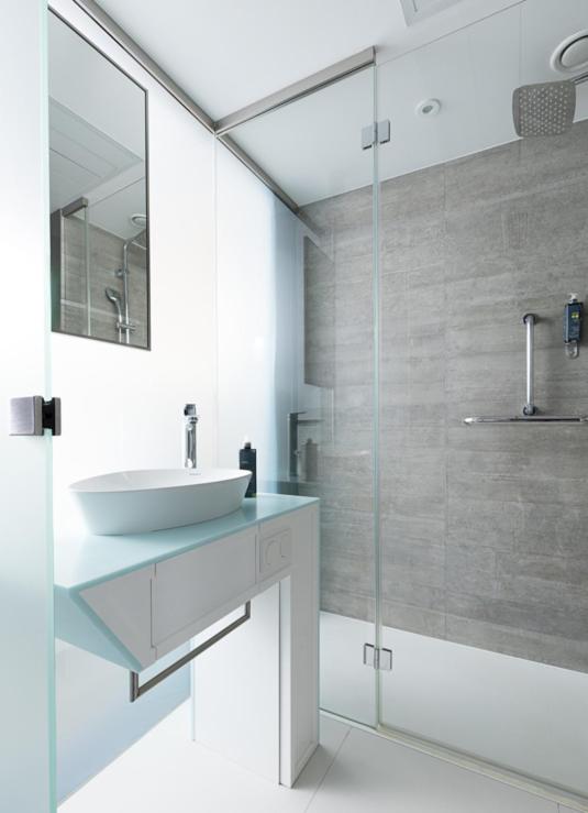 Superior King Room image 4