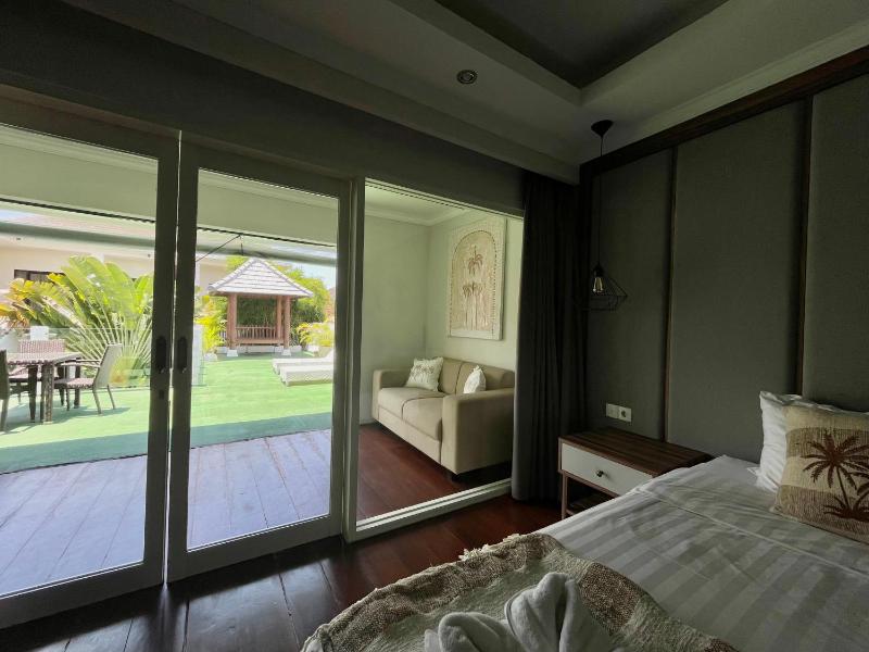 Mila's Villa - image 33