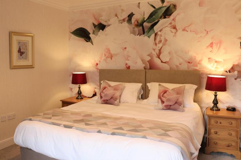 Double Room with Garden View image 1