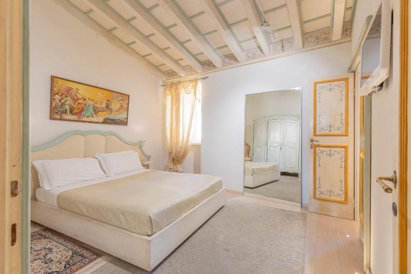 Suite (2 Adults) image 1