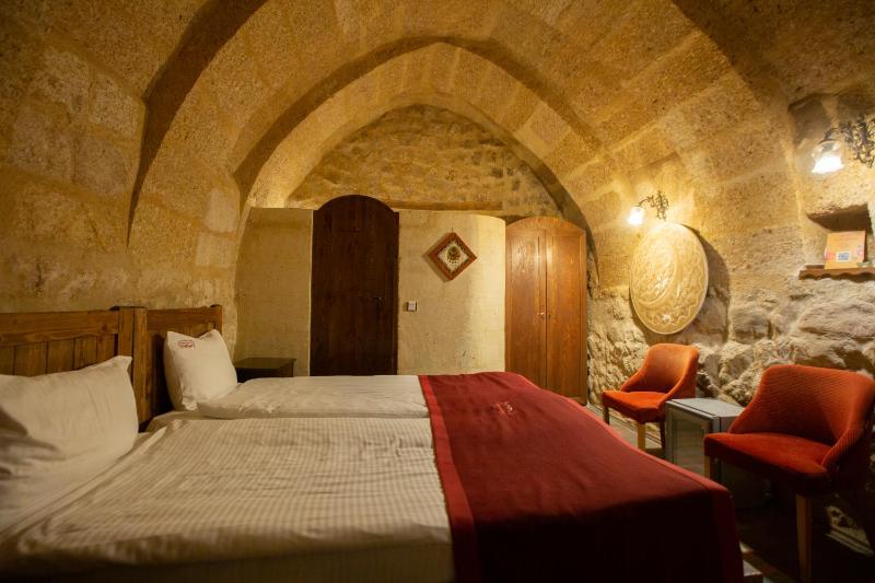 Standard Double Room image 2