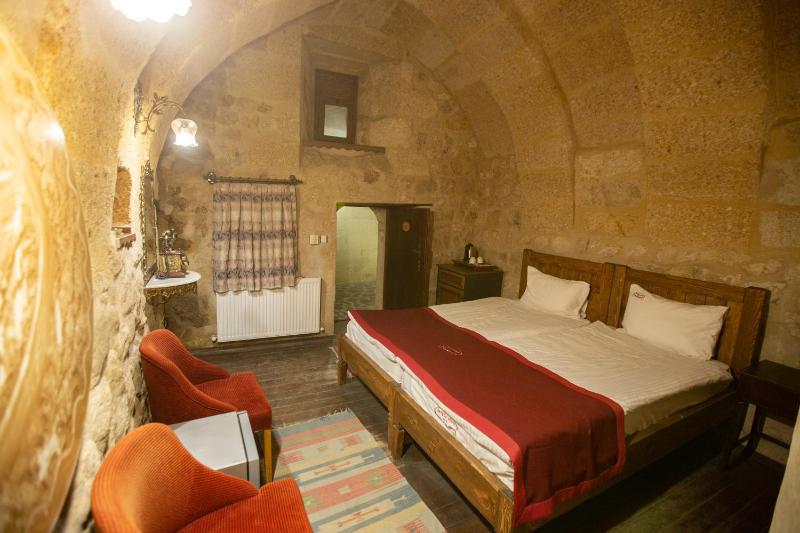 Standard Double Room image 3