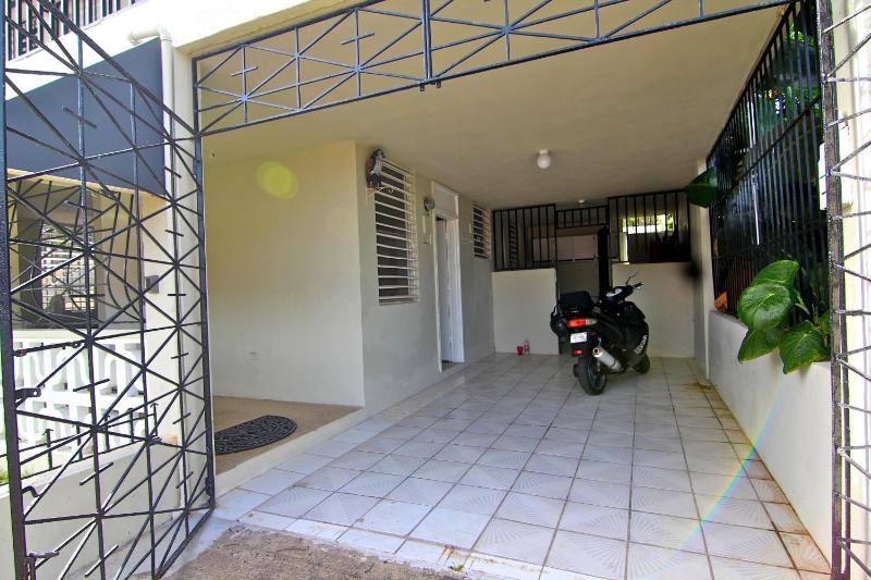 Three-Bedroom House image 1