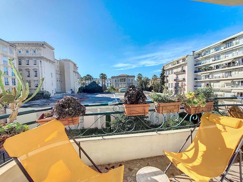 Apartment with Terrace image 4