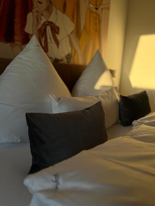 Deluxe Single Room image 4