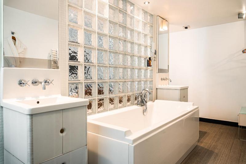 Suite image 3