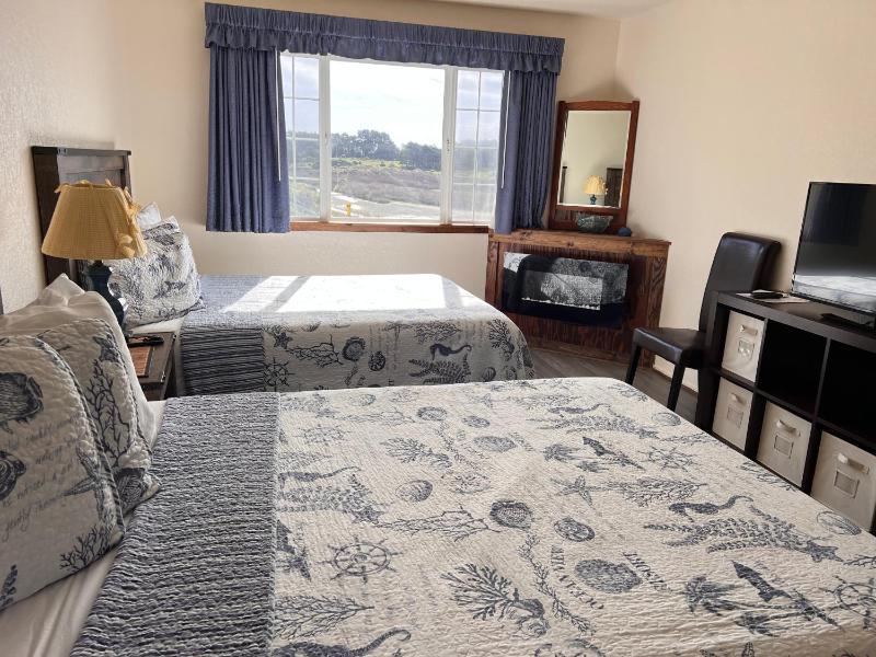 Standard Double Room image 4