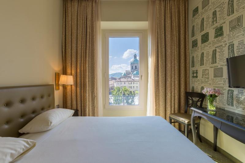 Standard Double Room image 1